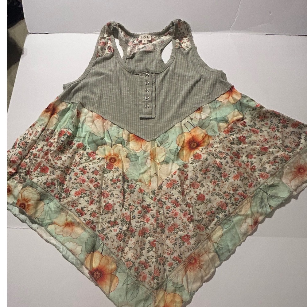 POL Womens Sage Green Floral Mixed Media Handkerchief Hem Henley Tank Top S